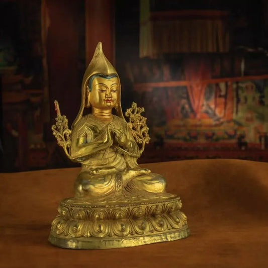 Exceptionally rare Tibetan gilded statue of Tsongkhapa
