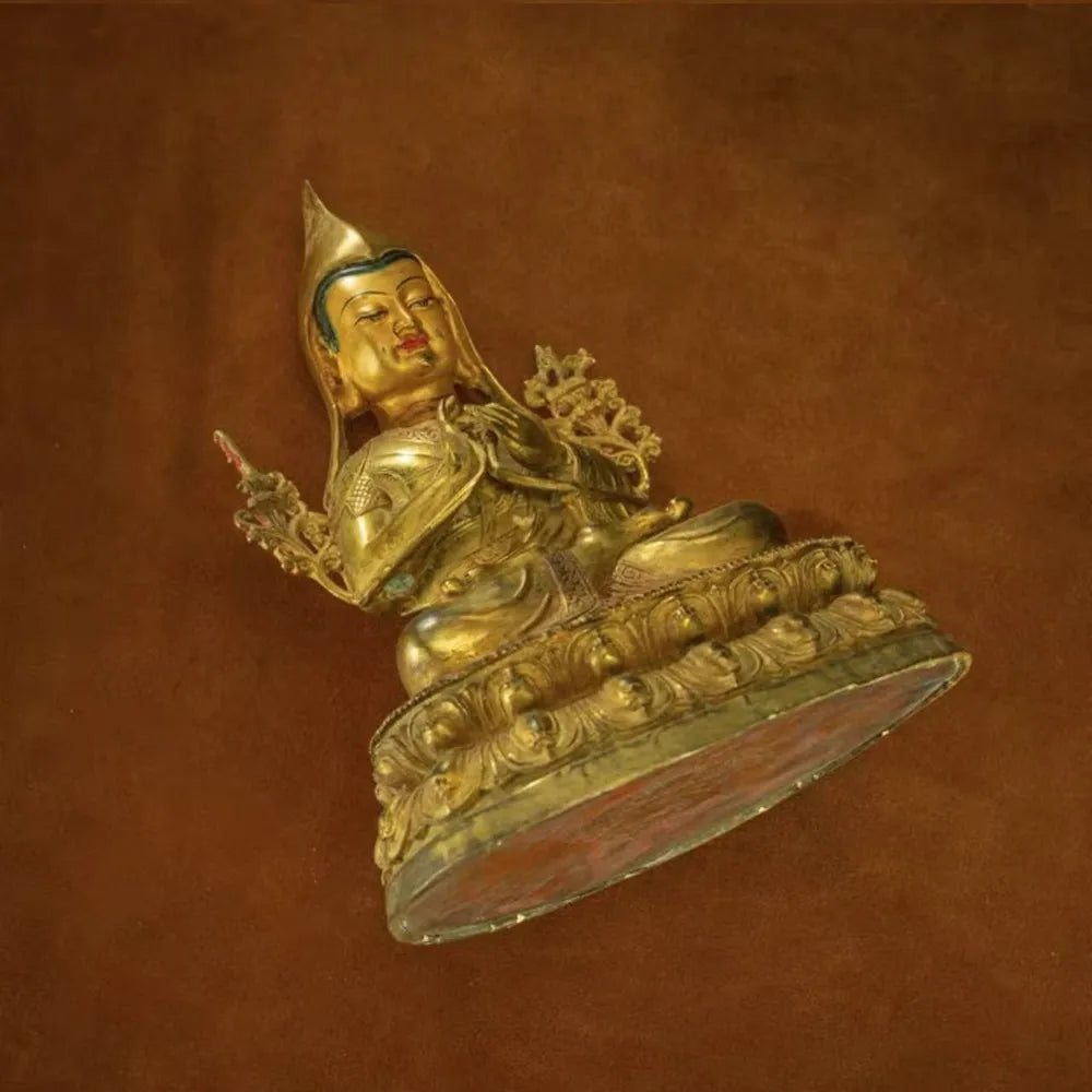 Exceptionally rare Tibetan gilded statue of Tsongkhapa