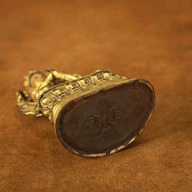 Four-Armed Avalokitesvara in Sculpture with Twin Lotus Base and Mud-Gold Inlay Craftsmanship